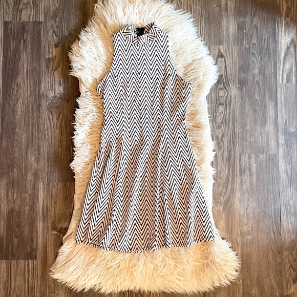 Monteau Chevron Print Sleeveless High Neck Dress - Picture 3 of 8